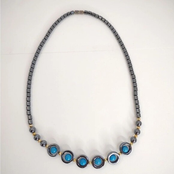 Turquoise Beaded Choker Necklace 18 inches - Picture 7 of 12